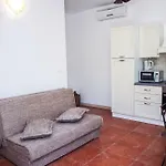Lemon Tree Apartman Postira