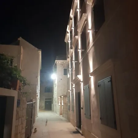 Lemon Tree Apartman Postira
