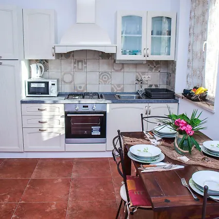 Lemon Tree * بوستيرا