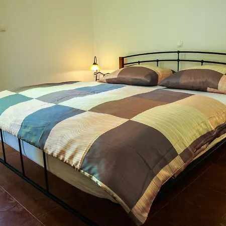 Lemon Tree Apartman Postira