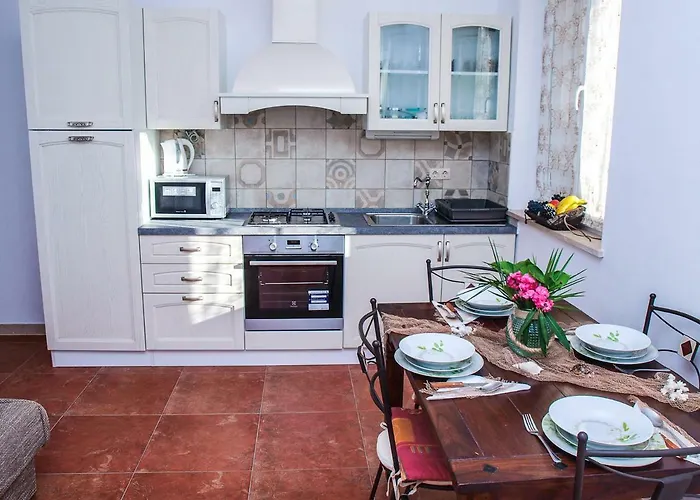 Lemon Tree * Postira